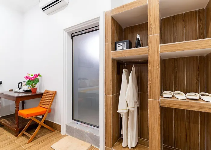 855 Homestay *
