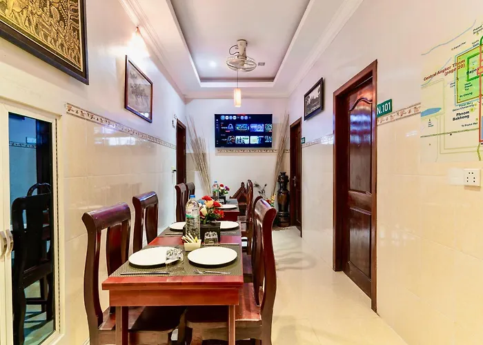 855 Homestay